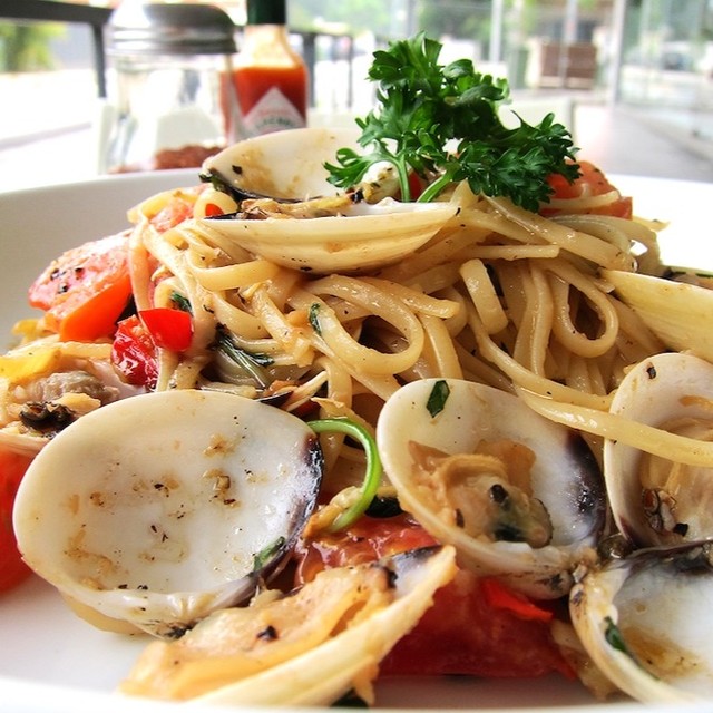 tom yum pasta