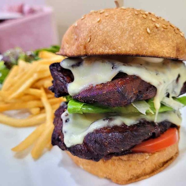 chicken burger with fries